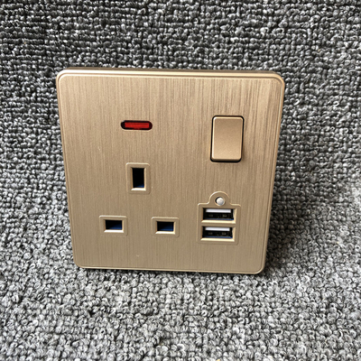 China Soquete duplo do interruptor da parede de USB do poder BRITÂNICO para o apartamento/home independentes fornecedor